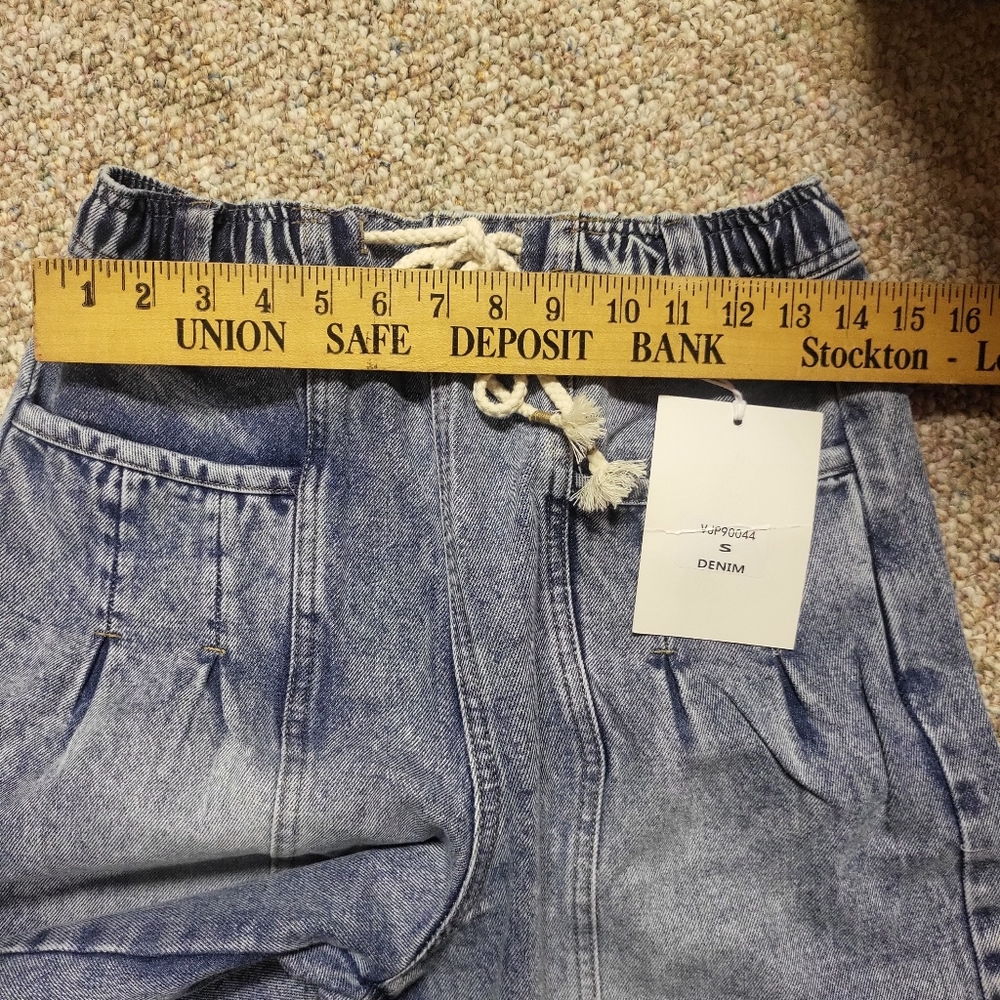 NEW Very Jean Light True Blues Barrel Jeans NWT Size Small - Picture 12 of 16